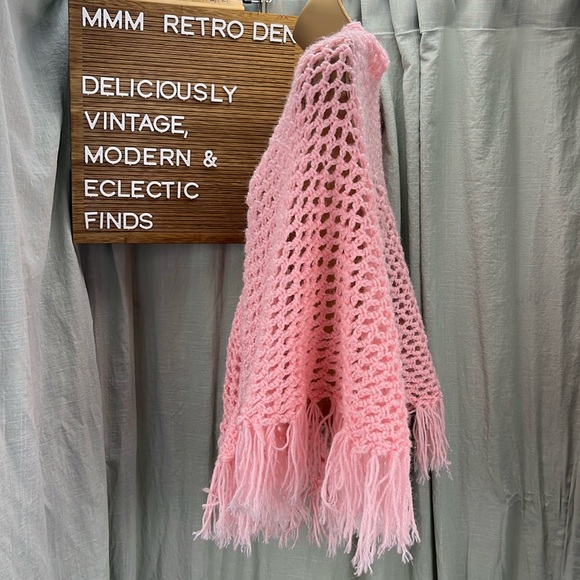 Handmade Pale Pink Open Knit Fringed Boho Shawl Scarf Open Poncho Western Wrap - Picture 3 of 11
